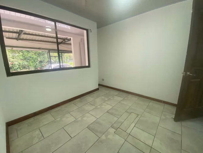 998877 / Apartamento tipo casa en alquiler / Tres Ríos / Planta baja / Jardín - Imagen 5