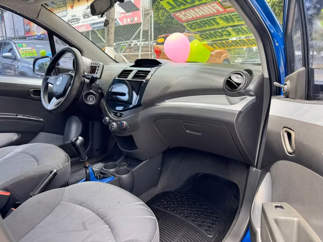 CHEVROLET SPARK LT-HATCHBACK-2011-MANUAL-3.975.000