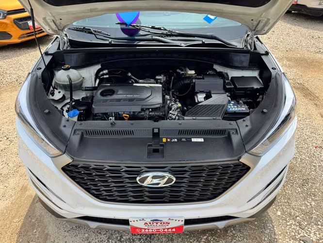 HYUNDAI TUCSON GLS-2018-AUTO-SHIFT TRONIC-TDI-4X2-9.975.000 - Imagen 8