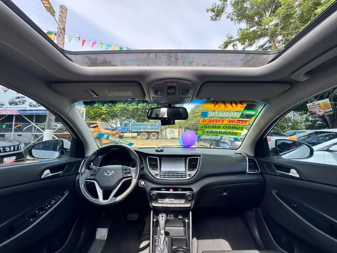HYUNDAI TUCSON GLS-2018-AUTO-SHIFT TRONIC-TDI-4X2-9.975.000 - Imagen 6