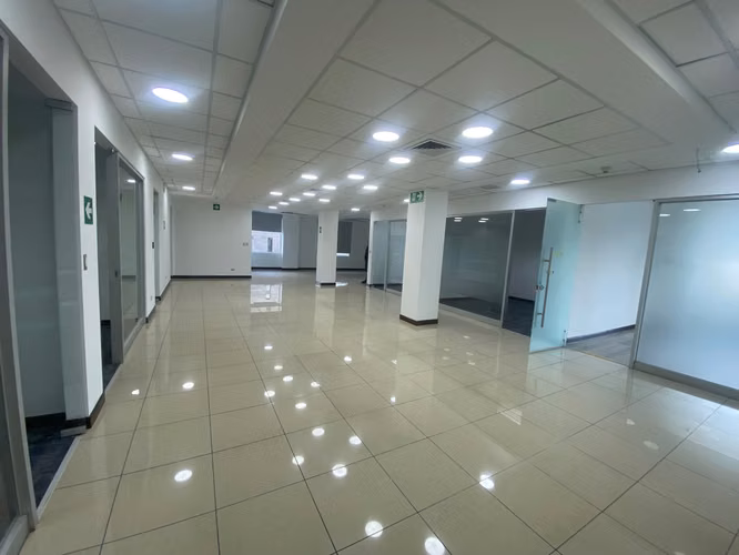 ALQUILER DE OFICINA CORPORATIVA  - Imagen 5
