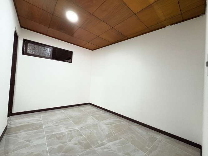 Alquiler de Casa con Uso de Suelo Mixto – Boulevard Rohrmoser  - Imagen 8