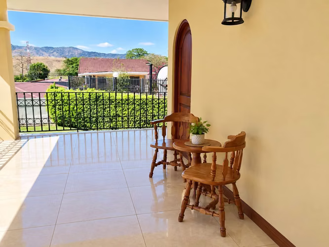 TOWNHOUSE DE LUJO EN ALQUILER, EN HEREDIA. 23-253 - Imagen 9