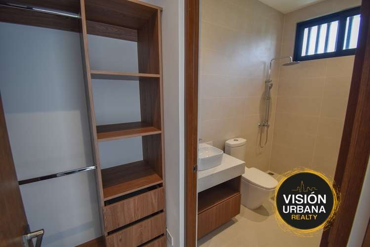 Moderna Casa para Estrenar de 4 Habitaciones con Piscina en Los Laureles, Escazú - Imagen 15