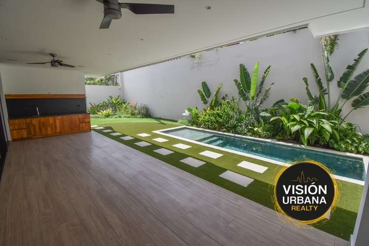 Moderna Casa para Estrenar de 4 Habitaciones con Piscina en Los Laureles, Escazú - Imagen 5