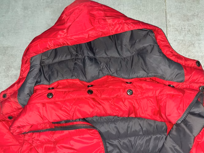 Jacket Totto Original Talla M Roja - Plumilla con Capucha - Como Nueva NEGOCIABLE