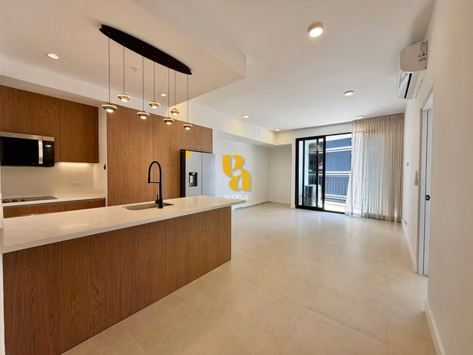 Apartamento para estrenar de 3 habitaciones, con línea blanca en Rohrmoser.