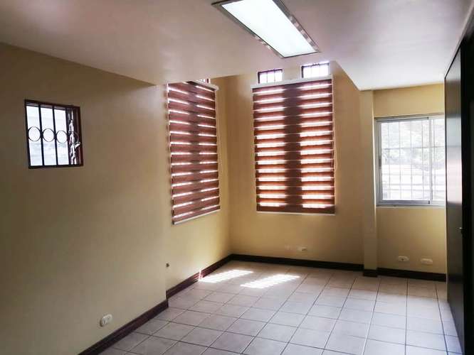 Cómodo apartamento en segundo piso, Santa Ana 300,000 - Imagen 7