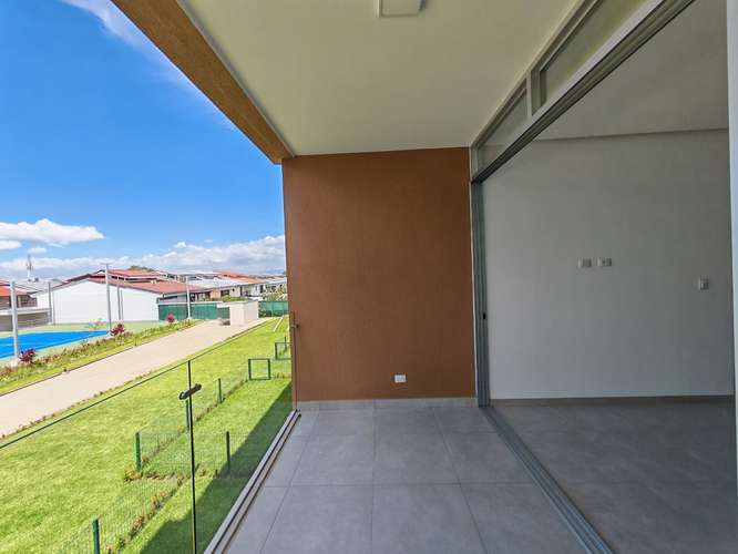 Apartamento a estrenar en Santa Ana con balcón, piscina y gimnasio - Imagen 6