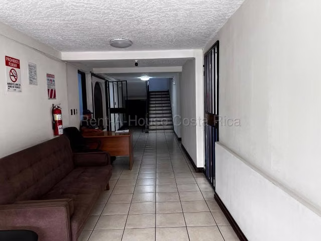 Alquiler de Local Comercial en Edificio María Luisa, San José. RAH 27-659 - Imagen 2