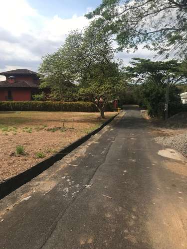 View lot in Mora