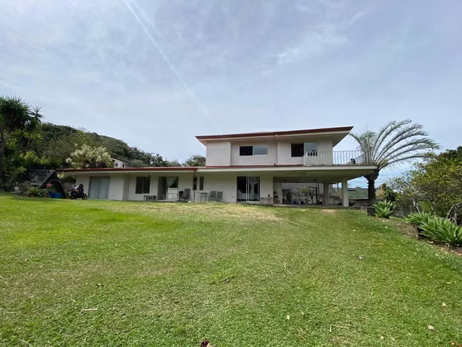 Venta de Casa en Santa Ana-Piedades. 