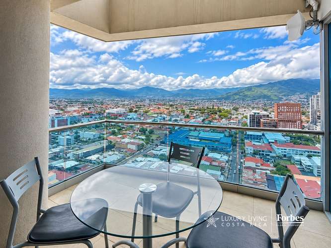 21561 - Penthouse dúplex de 3 habitaciones con vistas y balcón en Paseo Colón