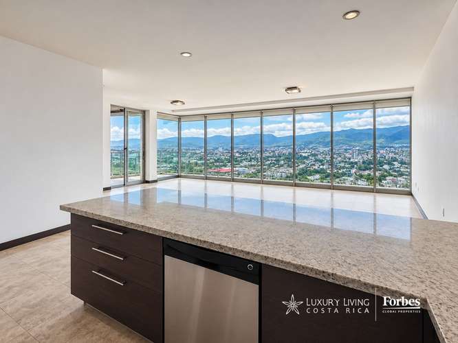 21561 - Penthouse dúplex de 3 habitaciones con vistas y balcón en Paseo Colón