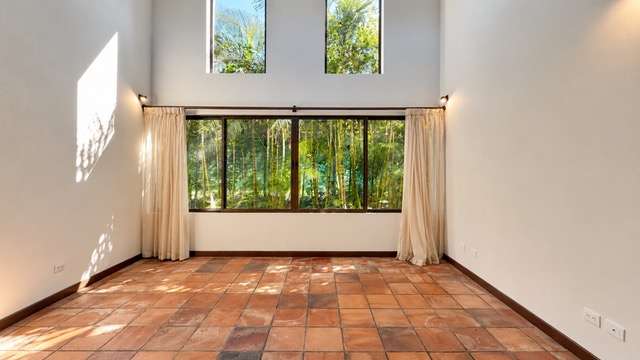 Casa Estilo Toscano en Venta en Hacienda Los Reyes | 4 Habitaciones, 1.200 m² de Terreno - Imagen 4