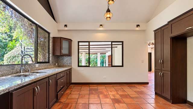 Casa Estilo Toscano en Venta en Hacienda Los Reyes | 4 Habitaciones, 1.200 m² de Terreno - Imagen 6