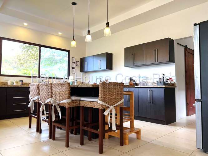 VENTA CASA MODERNA DE 1 PLANTA EN PIEDADES DE SANTA ANA | ESTUDIO MUSICAL INDEPENDIENTE | 640 m² DE LOTE | DOBLE ALTURA  - Imagen 5