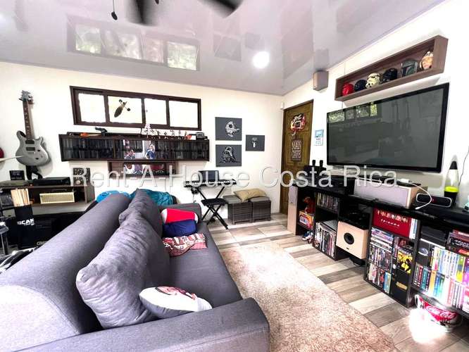 VENTA CASA MODERNA DE 1 PLANTA EN PIEDADES DE SANTA ANA | ESTUDIO MUSICAL INDEPENDIENTE | 640 m² DE LOTE | DOBLE ALTURA  - Imagen 16