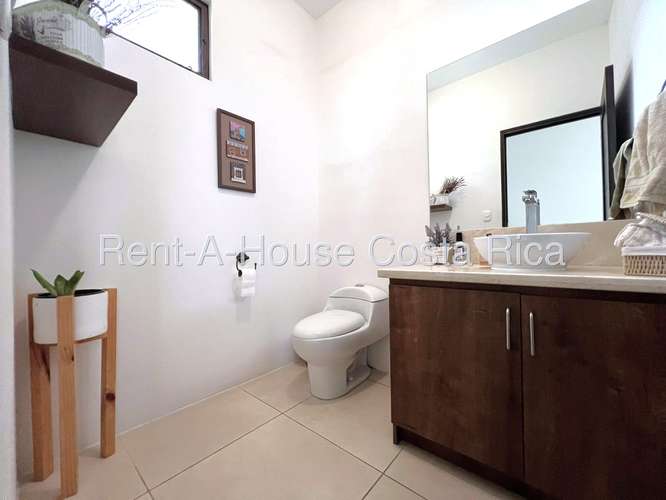 VENTA CASA MODERNA DE 1 PLANTA EN PIEDADES DE SANTA ANA | ESTUDIO MUSICAL INDEPENDIENTE | 640 m² DE LOTE | DOBLE ALTURA  - Imagen 7