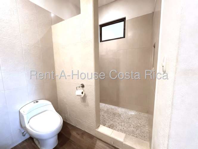 VENTA CASA MODERNA DE 1 PLANTA EN PIEDADES DE SANTA ANA | ESTUDIO MUSICAL INDEPENDIENTE | 640 m² DE LOTE | DOBLE ALTURA  - Imagen 11