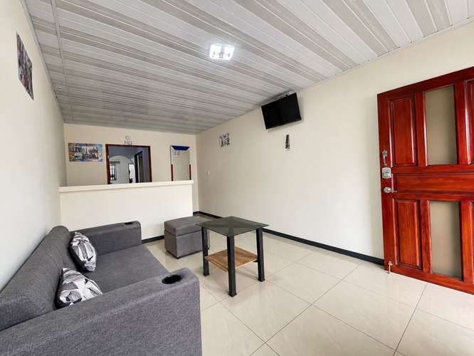 Alquiler de Apartaestudios · San José, Apartamentos · 1 hab · 45 m² - Imagen 3