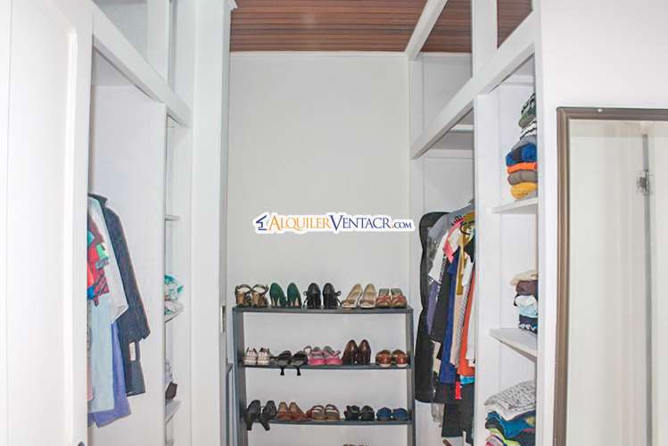 CASA DE 560 M2 Y 778 M2 LOTE X HUMBOLDT Y EMBAJADA AMERICANA PAVAS - Imagen 14