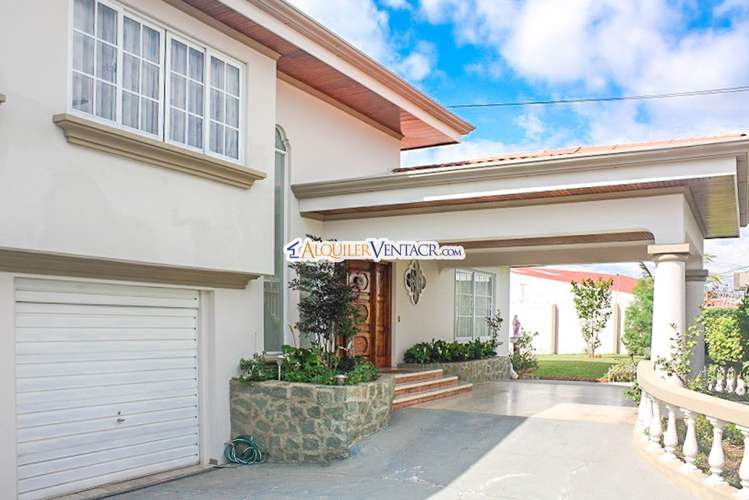 CASA DE 560 M2 Y 778 M2 LOTE X HUMBOLDT Y EMBAJADA AMERICANA PAVAS - Imagen 5