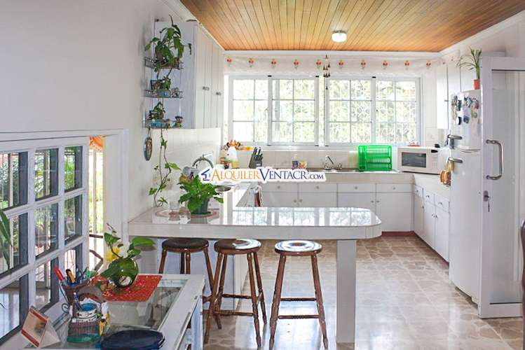 CASA DE 560 M2 Y 778 M2 LOTE X HUMBOLDT Y EMBAJADA AMERICANA PAVAS - Imagen 8