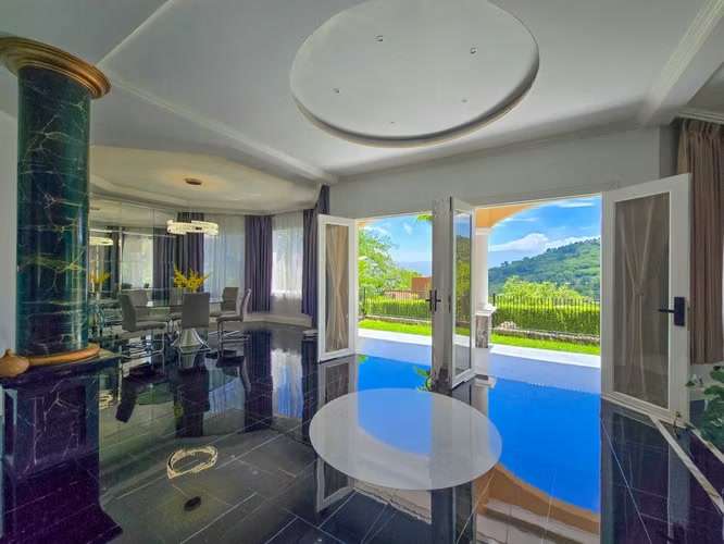 Lujosa Casa con Piscina Privada y Espectaculares Vistas / Piedades Santa Ana / 5 Habit. / 605 m² - Imagen 3