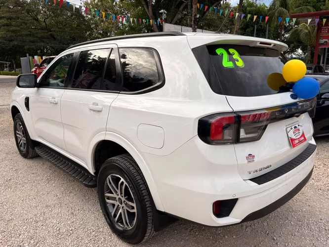 FORD EVEREST XLT-2023-AUTO-SHIFT TRONIC-7 PSJ- - Imagen 3