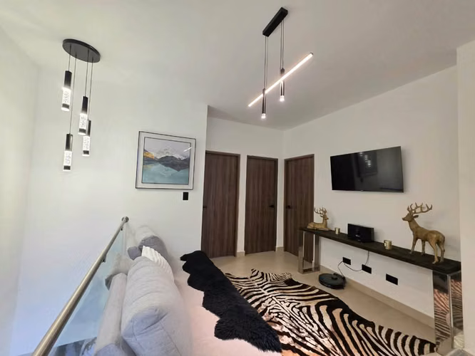 Alquiler en Condominio en Guachipelín, Escazú - Casa de 2 niveles - Imagen 12