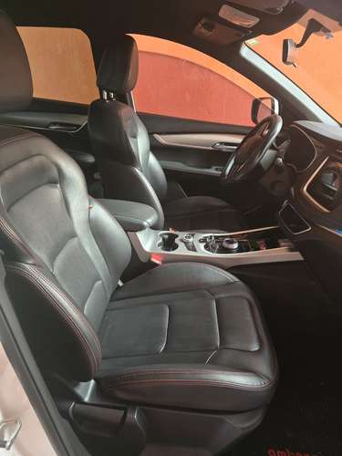 Venta de carro en excelente estado - Imagen 2