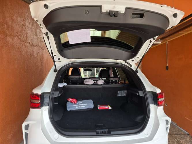 Venta de carro en excelente estado - Imagen 4