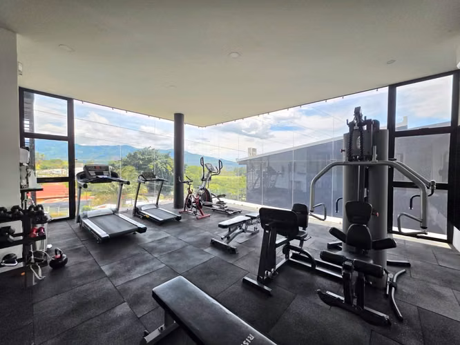 Venta de Casa en Guachipelín Escazú - De 3 niveles en Condominio - Imagen 16