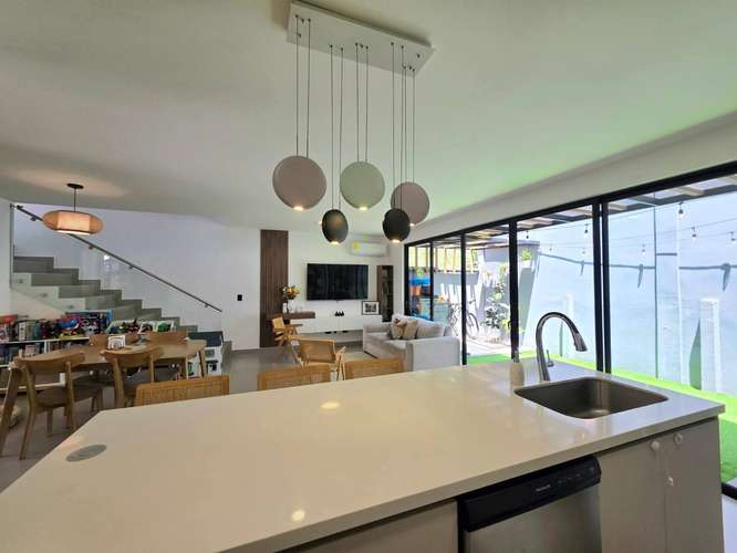 House for Sale in Guachipelín, Escazú – 2-Level Home in a Gated Community - Imagen 7