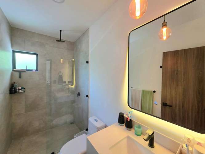 House for Sale in Guachipelín, Escazú – 2-Level Home in a Gated Community - Imagen 15