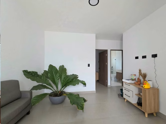 Venta de Casa en Guachipelín Escazú - De 3 niveles en Condominio - Imagen 3