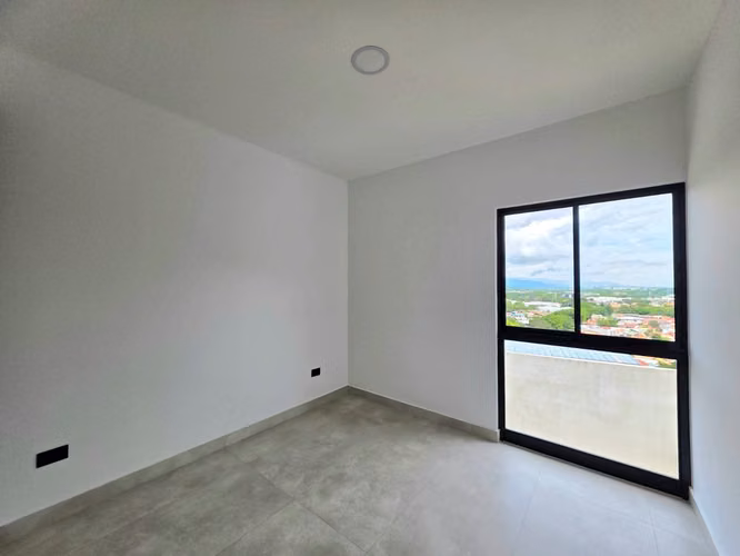 Venta de Casa en Guachipelín Escazú - De 3 niveles en Condominio - Imagen 7