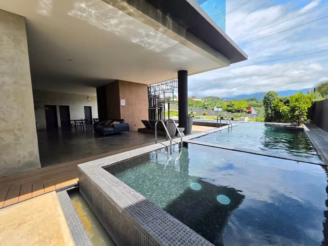 Venta de Casa en Guachipelín Escazú - De 3 niveles en Condominio - Imagen 13