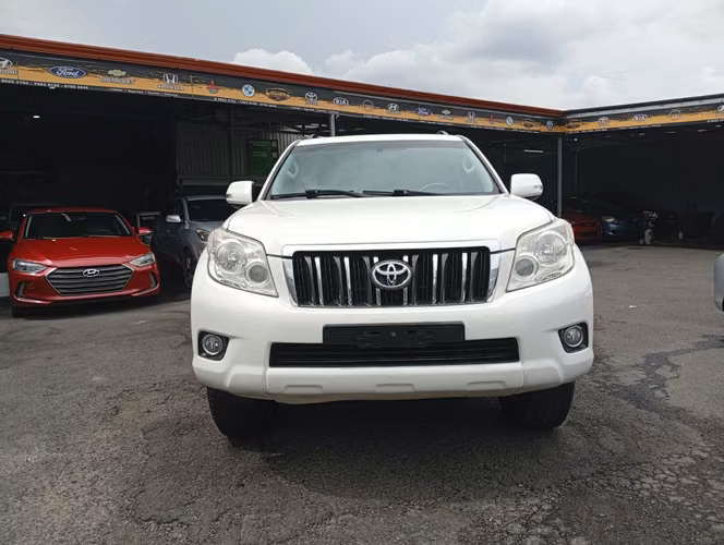 Toyota land cruiser prado 