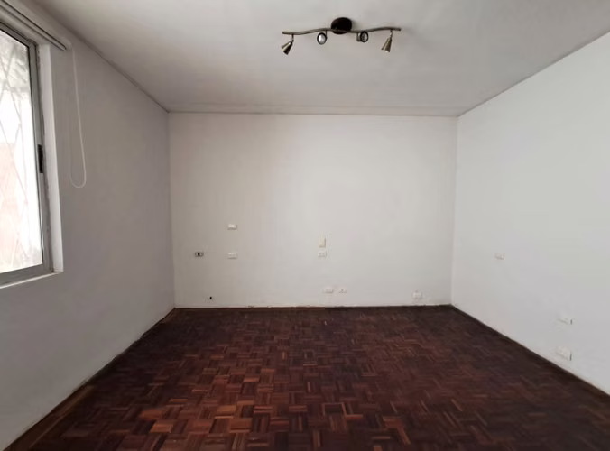 Espectacular propiedad uso de suelo mixto de un piso - Imagen 14
