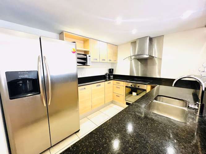  VENTA APARTAMENTO CON VISTA AL LAGO CON AMENIDADES DE COUNTRY CLUB - Imagen 5