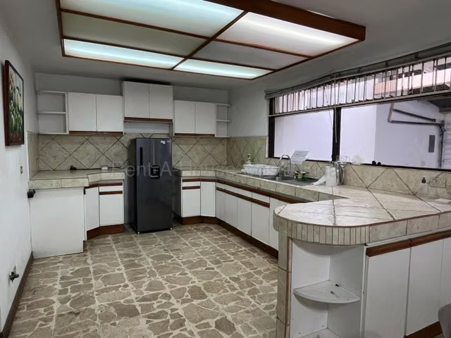 PRECIOSA QUINTA EN CURRIDABAT - Imagen 6