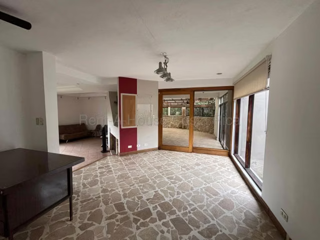 PRECIOSA QUINTA EN CURRIDABAT - Imagen 5
