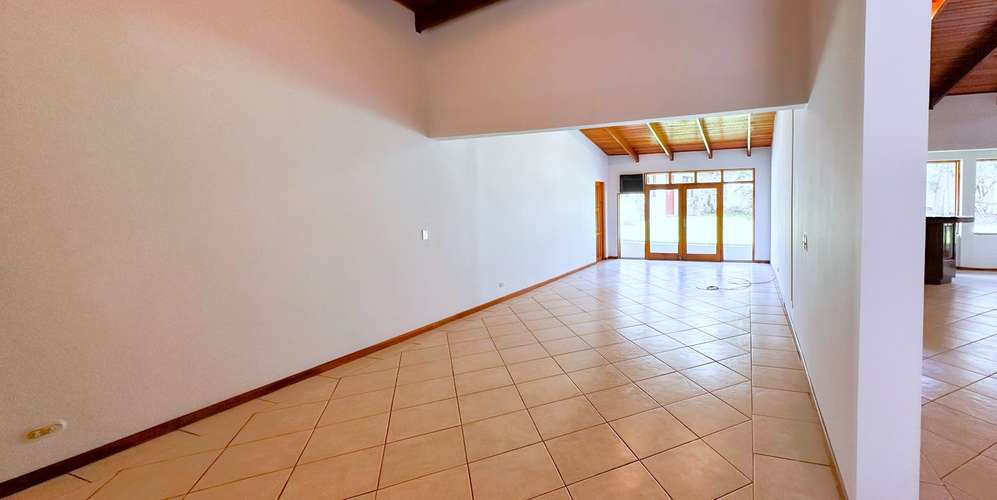 Venta amplia casa de un nivel en San Rafael, Escazú (CT) - Imagen 9