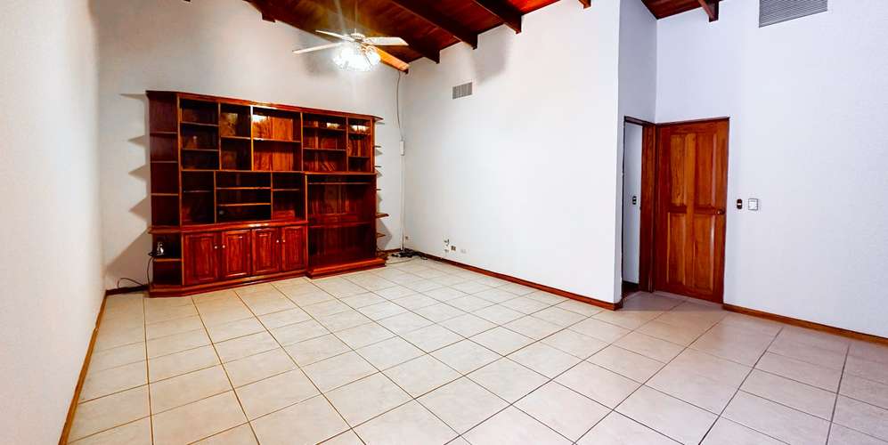 Venta amplia casa de un nivel en San Rafael, Escazú (CT) - Imagen 15