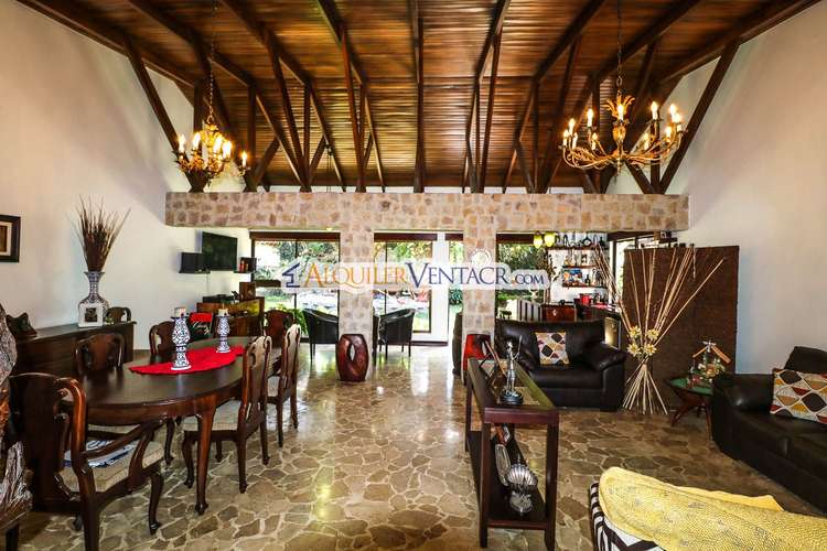 CASA DE UN NIVEL CON 600 M2 LOTE EN TREJOS MONTEALEGRE ESCAZU - Imagen 18