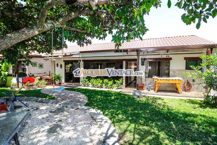 CASA DE UN NIVEL CON 600 M2 LOTE EN TREJOS MONTEALEGRE ESCAZU - Imagen 6