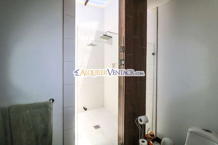 CASA DE UN NIVEL CON 600 M2 LOTE EN TREJOS MONTEALEGRE ESCAZU - Imagen 16