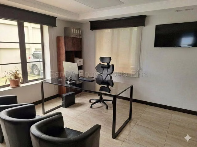 DOS CASAS PRECIOSAS EN SAN RAMON LA UNION CARTAGO